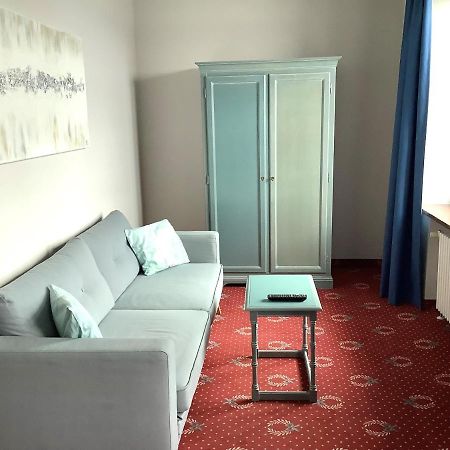 Strandhotel Berg แบร์ก อัม ชตาร์นแบร์เกอร์เซ ภายนอก รูปภาพ