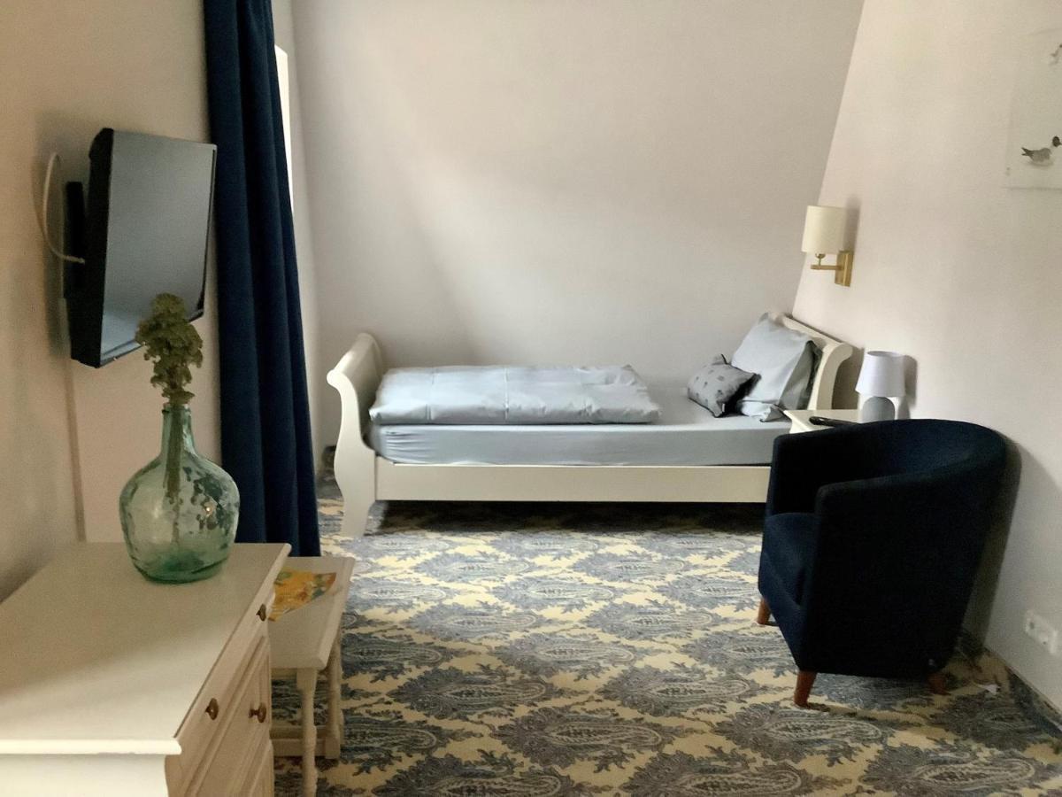 Strandhotel Berg แบร์ก อัม ชตาร์นแบร์เกอร์เซ ภายนอก รูปภาพ