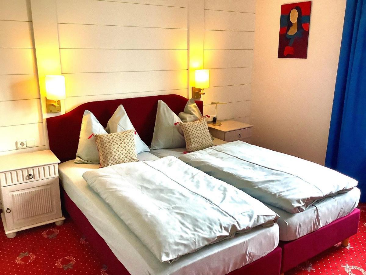 Strandhotel Berg แบร์ก อัม ชตาร์นแบร์เกอร์เซ ภายนอก รูปภาพ